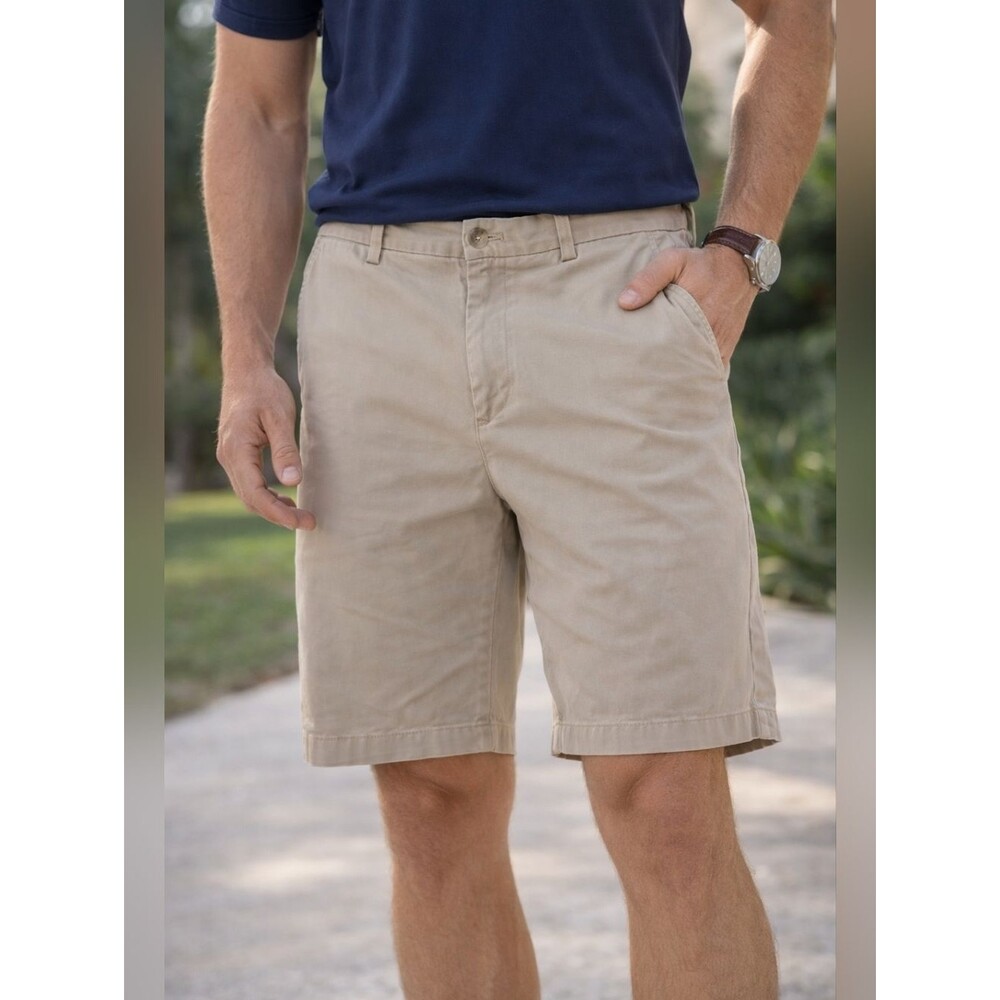 Vineyard Vines Khaki Shorts Men’s Size 32 Beige Flat Front Golf Chino Preppy